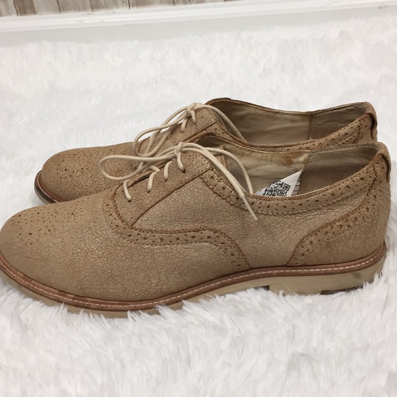 UGG Oxford Style Beige Suede Leather Shoes size 9 - Picture 4 of 8